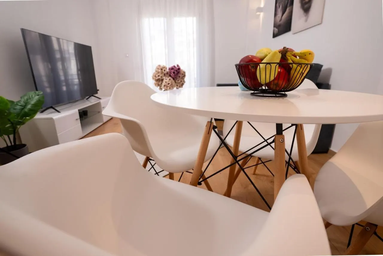 Lovely Apartment In The Heart Of Thessaloniki Center